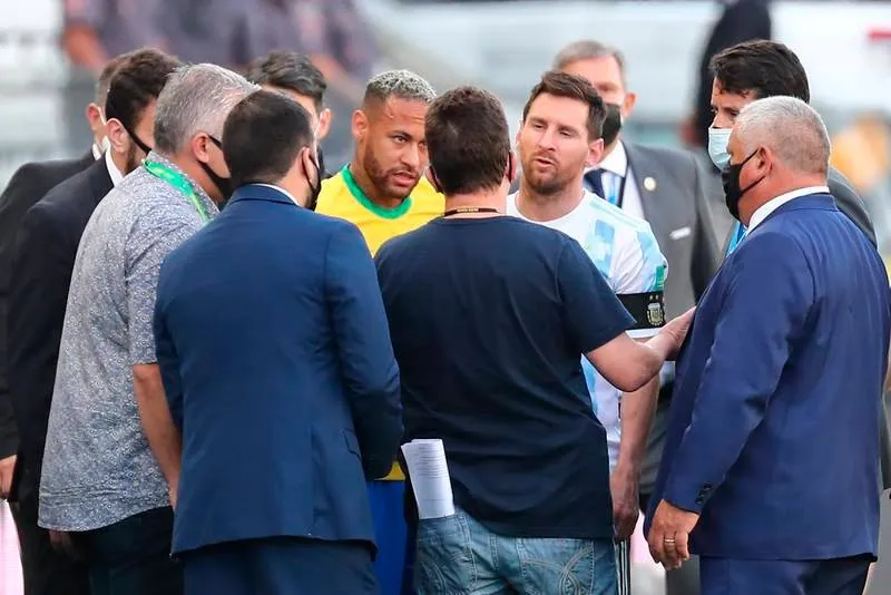 Suspenden juego de futbol Brasil contra Argentina por violación a norma sanitaria de COVID-19 Suspenden juego de futbol Brasil contra Argentina por violación a norma sanitaria de COVID-19