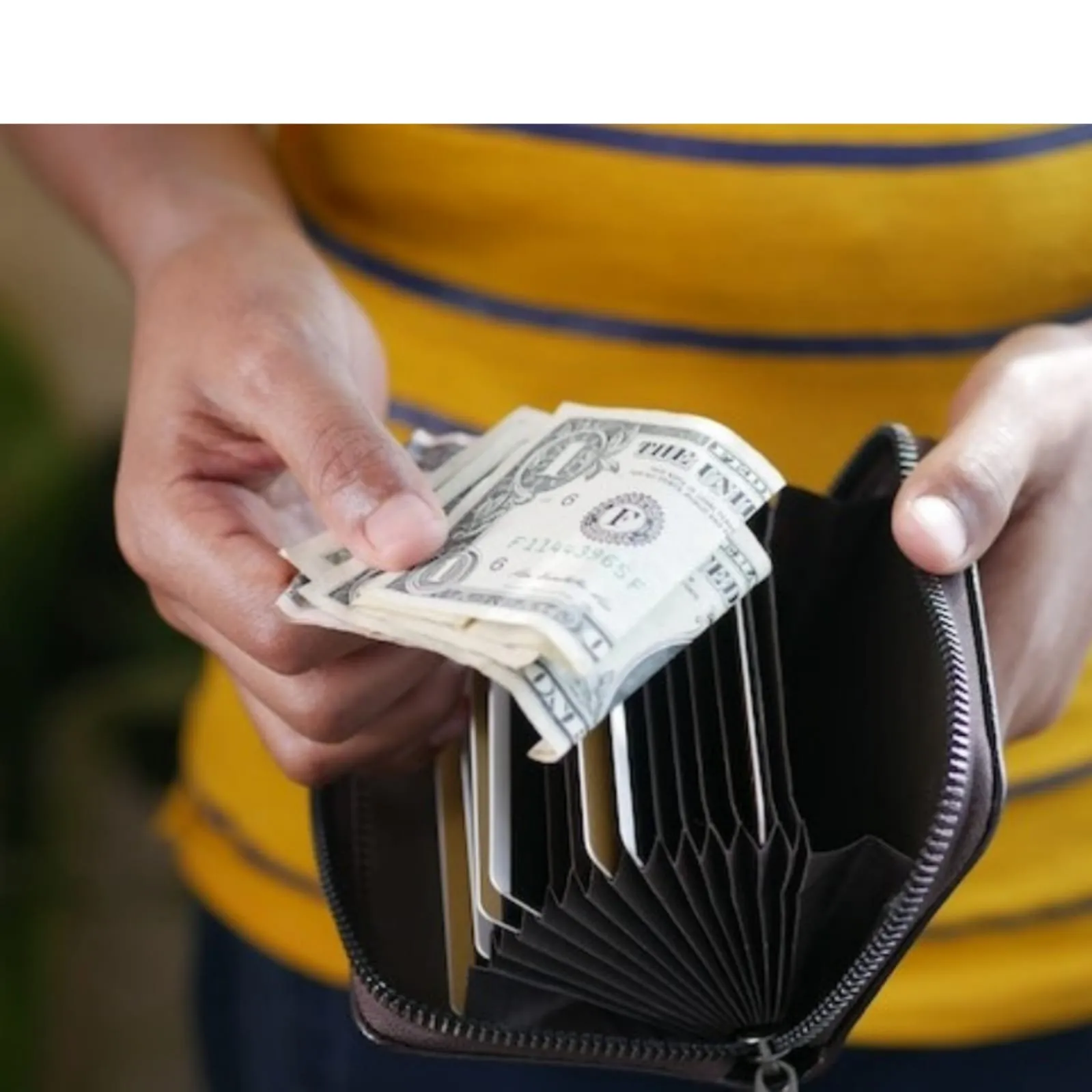 Las razones para traer un dólar de 1 en tu cartera, según Mhoni Vidente Las razones para traer un dólar de 1 en tu cartera, según Mhoni Vidente