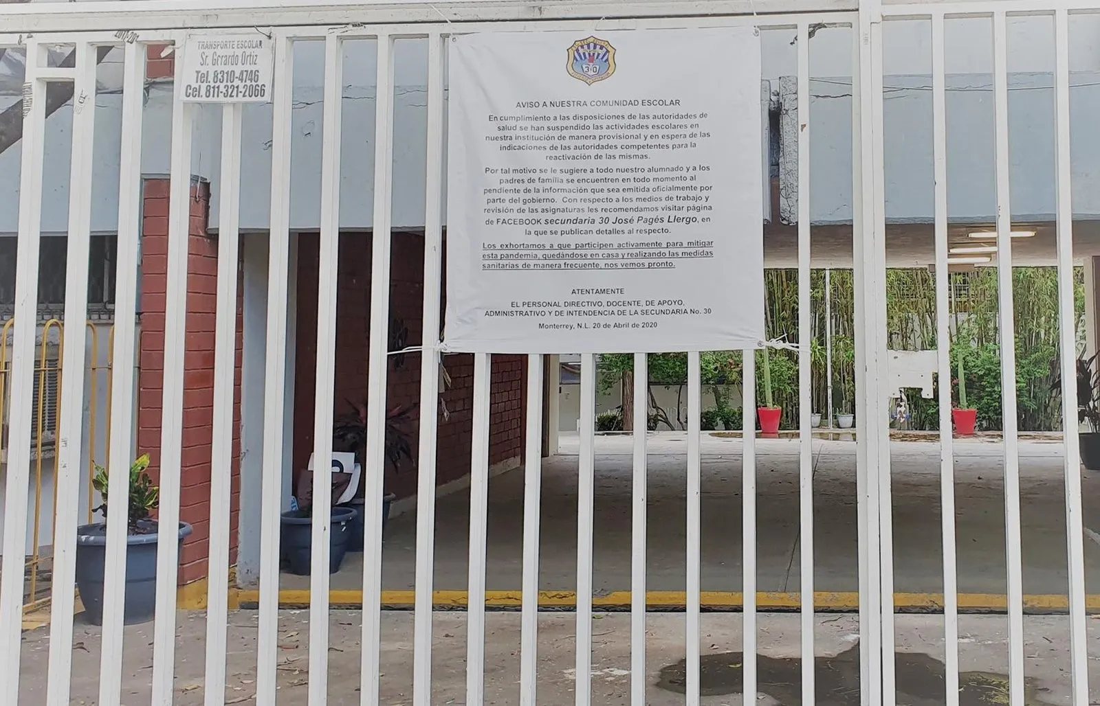Amenaza de tiroteo en secundaria moviliza a policías en Monterrey Amenaza de tiroteo en secundaria moviliza a policías en Monterrey