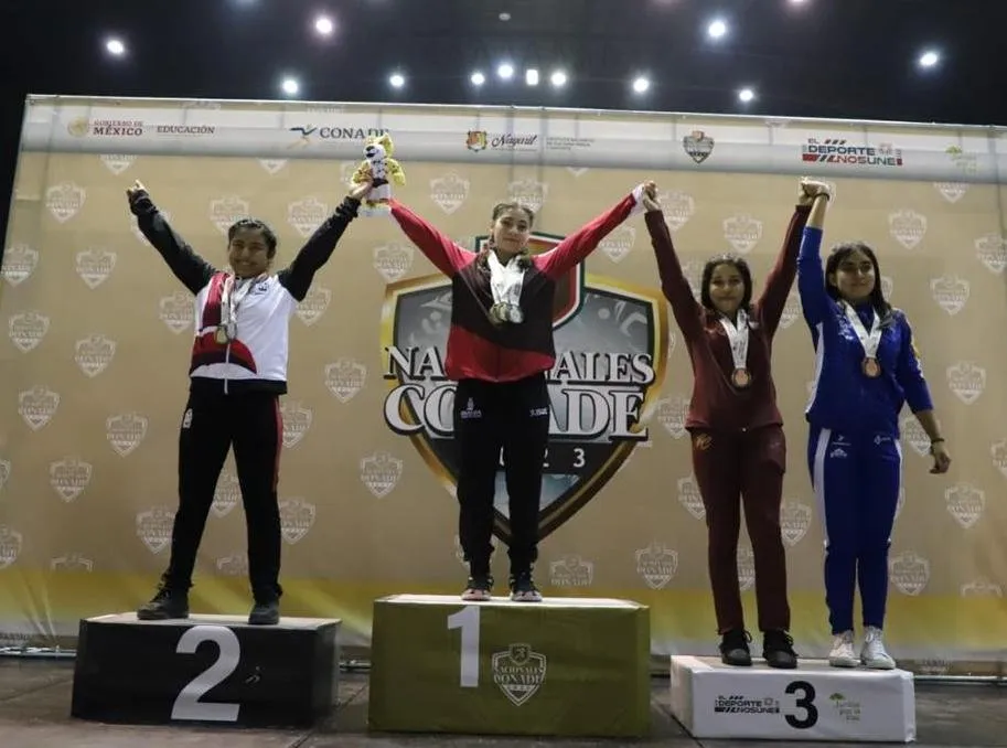Yamileth Rivas levanta dos oros y una plata Yamileth Rivas levanta dos oros y una plata