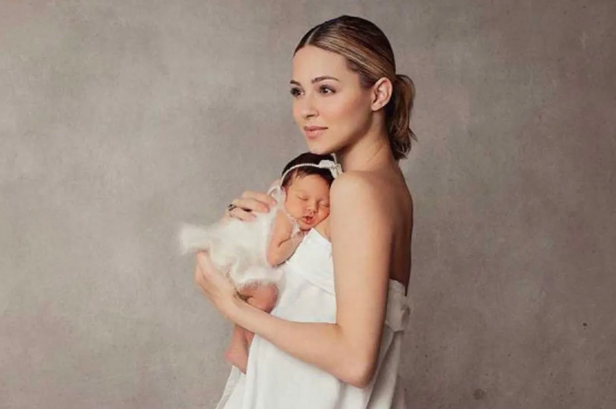 Mariana Rodríguez revela por qué no le gusta que toquen a su bebé sin su consentimiento. Mariana Rodríguez revela por qué no le gusta que toquen a su bebé sin su consentimiento.