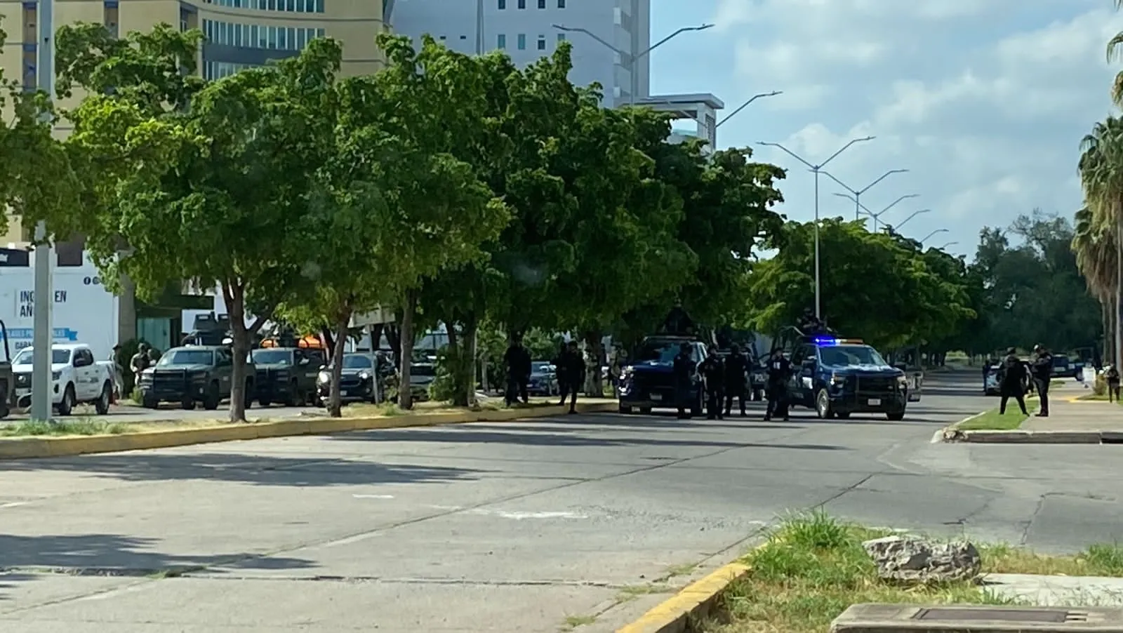 ¡Dos hombres detenidos! El resultado del fuerte operativo en privada de Tres Ríos, en Culiacán ¡Dos hombres detenidos! El resultado del fuerte operativo en privada de Tres Ríos, en Culiacán