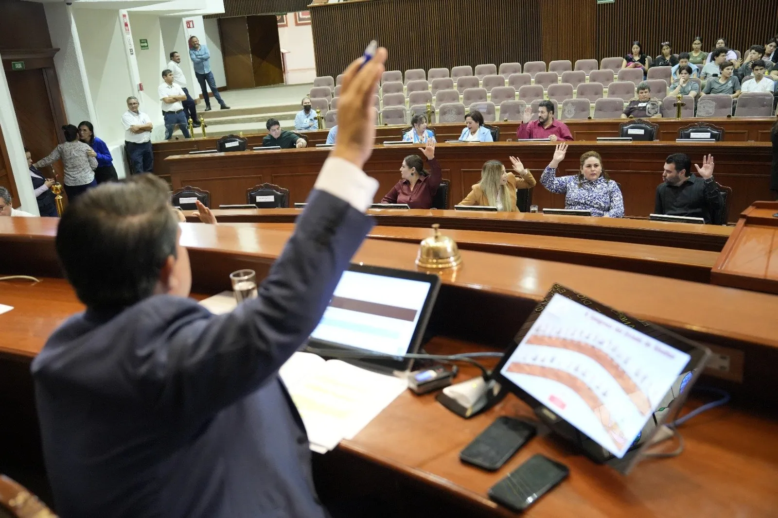Propone iniciativa castigar penalmente los hechos de corrupción en el servicio público Propone iniciativa castigar penalmente los hechos de corrupción en el servicio público