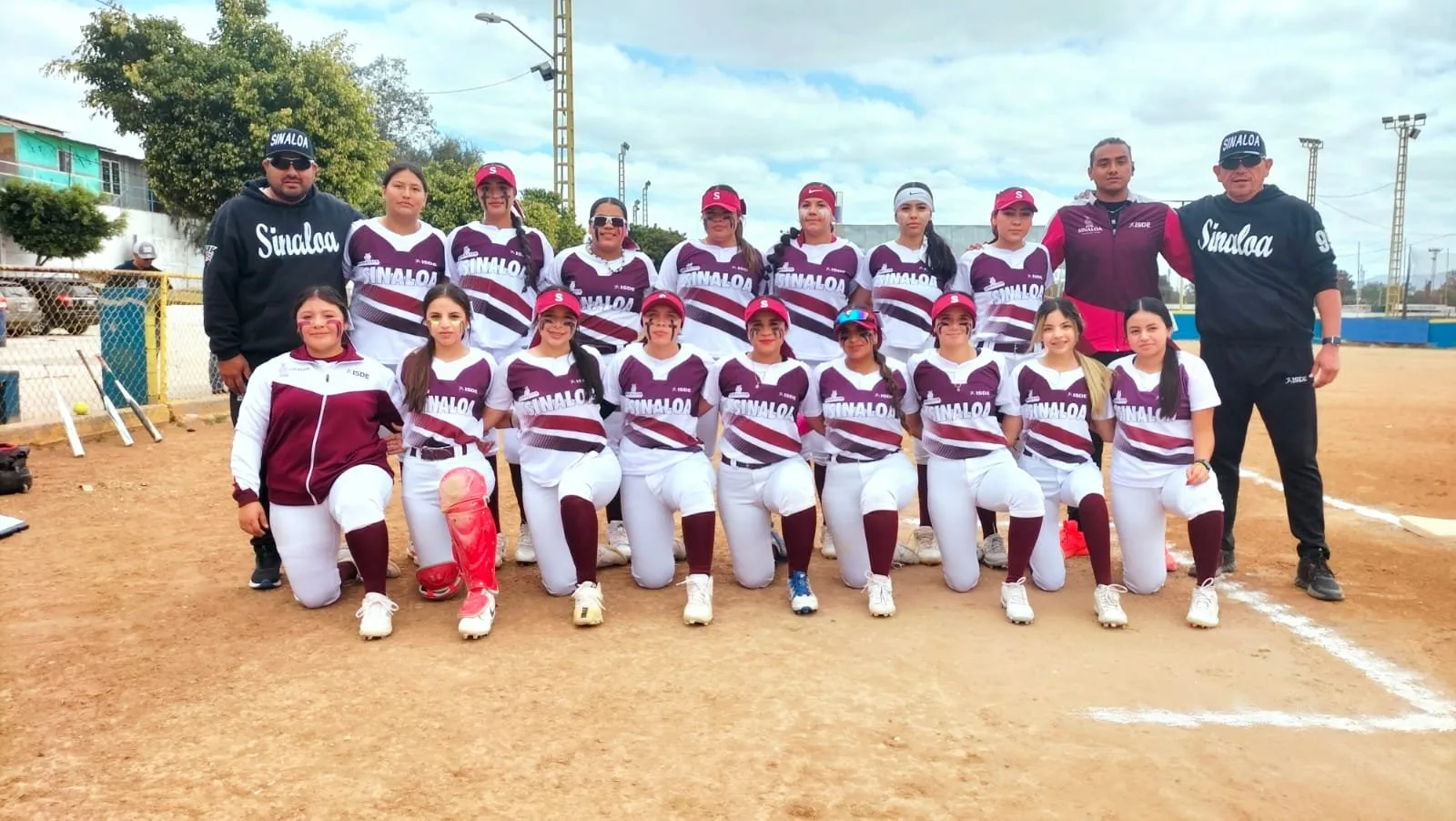 Polémico cierre para Sinaloa en Macroregional de Softbol Polémico cierre para Sinaloa en Macroregional de Softbol