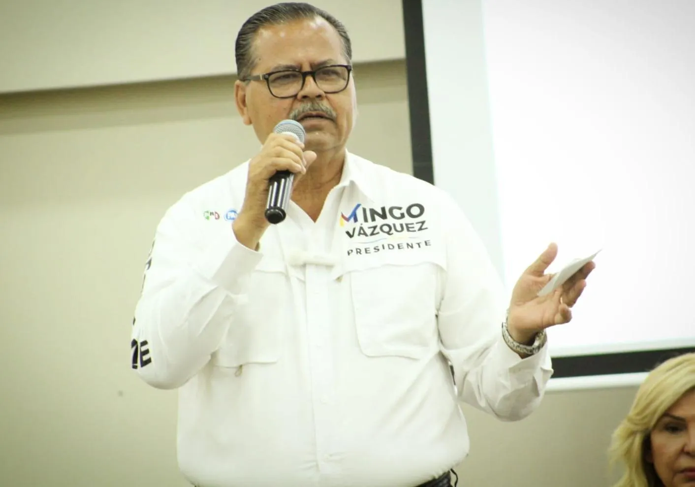 Mingo sostiene encuentro con estudiantes de la Universidad de Los Mochis Mingo sostiene encuentro con estudiantes de la Universidad de Los Mochis
