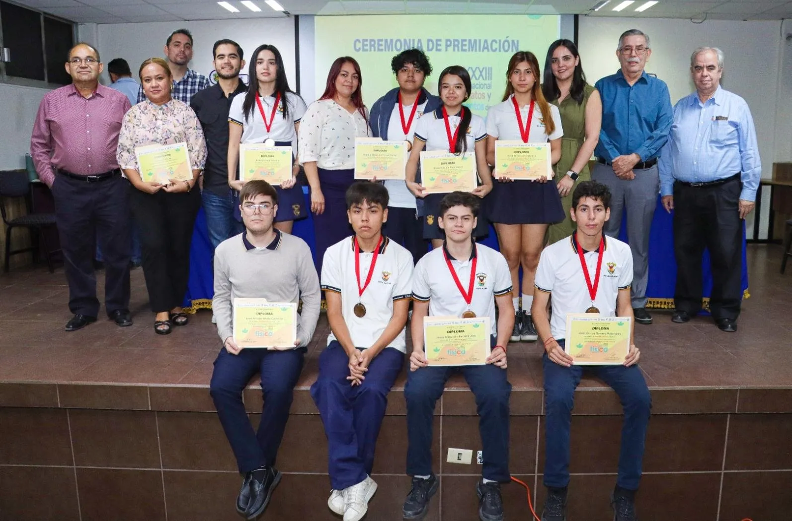 Premian a ganadores del XXXIII Concurso Nacional de Aparatos y Experimentos de Física, Etapa Estatal Premian a ganadores del XXXIII Concurso Nacional de Aparatos y Experimentos de Física, Etapa Estatal