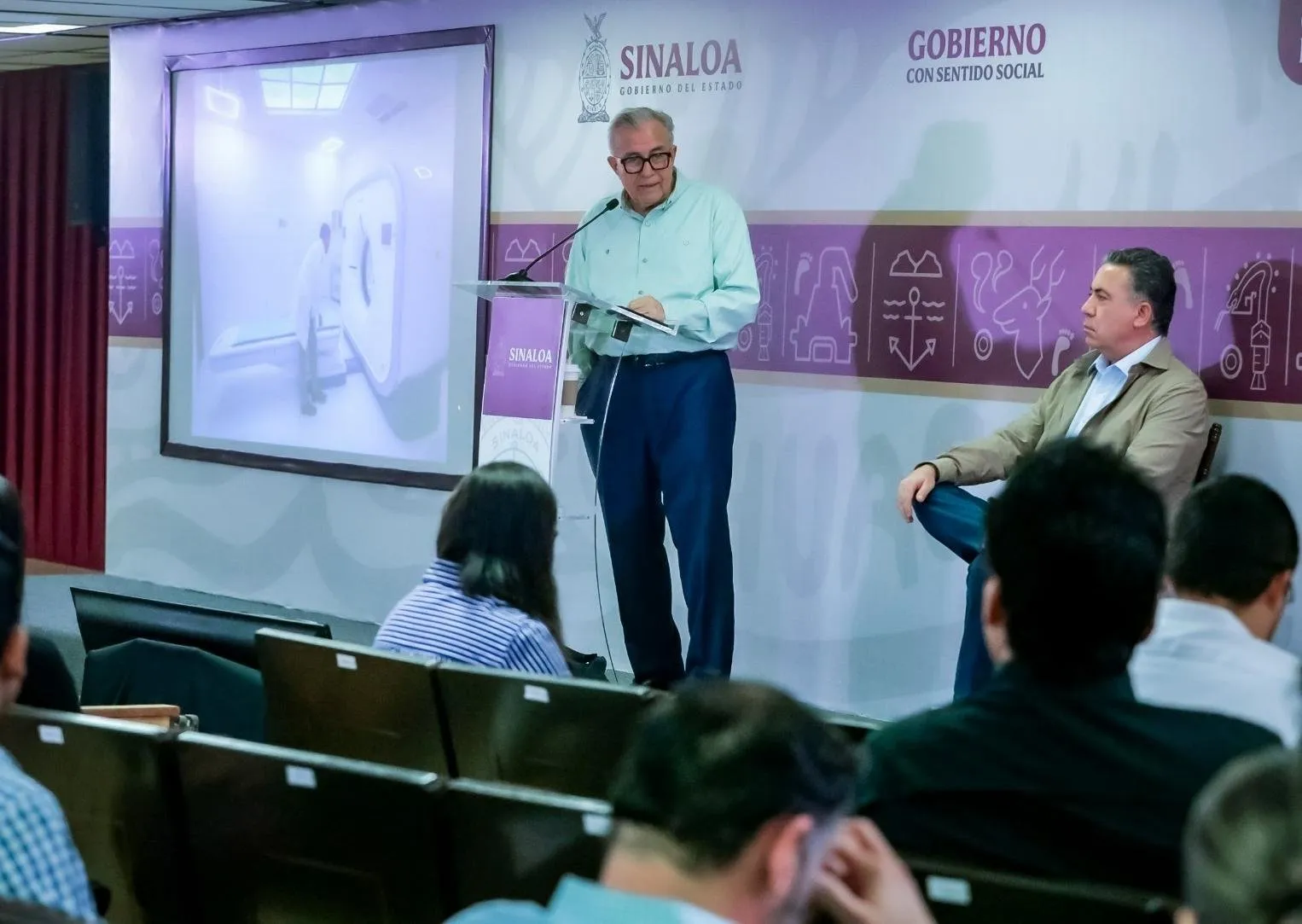 Me gusta ver las cosas de frente y dar respuestas claras: Rocha Moya Me gusta ver las cosas de frente y dar respuestas claras: Rocha Moya