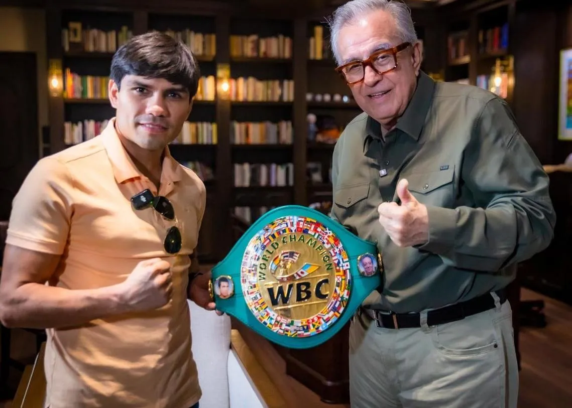 Rocha recibe al campeón mundial de boxeo, el mazatleco Pedro Guevara Rocha recibe al campeón mundial de boxeo, el mazatleco Pedro Guevara