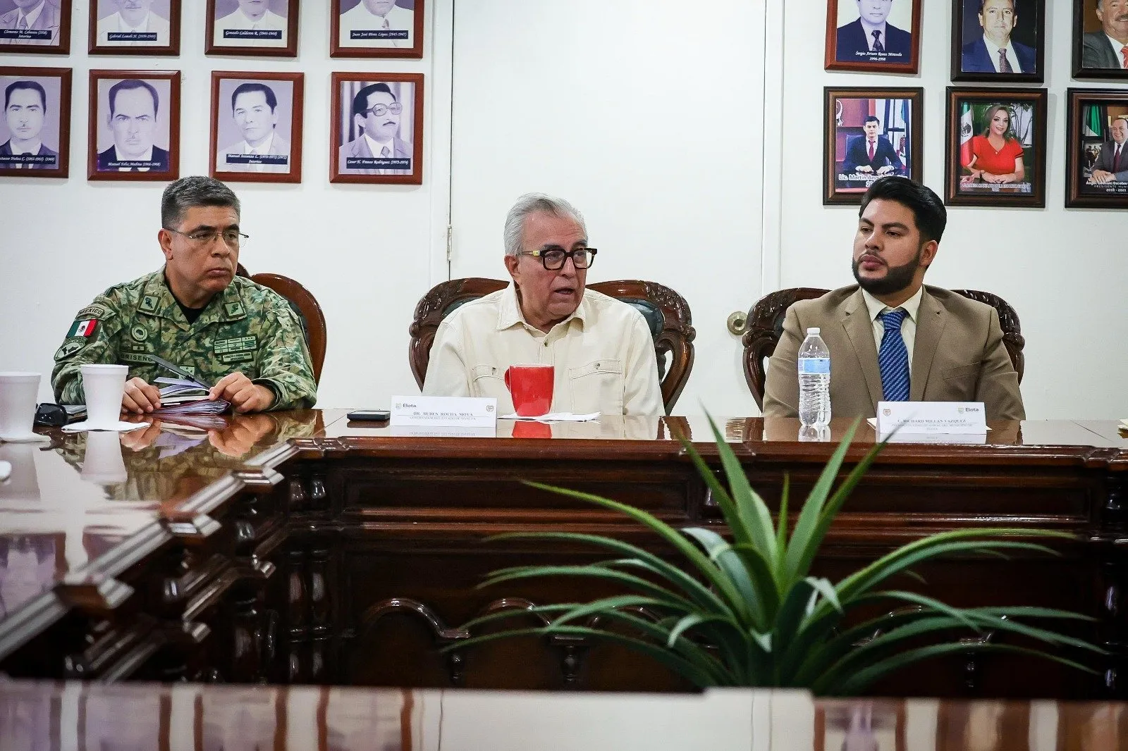 GOBERNADOR RUBÉN ROCHA MOYA ENCABEZA MESA DE CONSTRUCCIÓN DE PAZ EN ELOTA GOBERNADOR RUBÉN ROCHA MOYA ENCABEZA MESA DE CONSTRUCCIÓN DE PAZ EN ELOTA