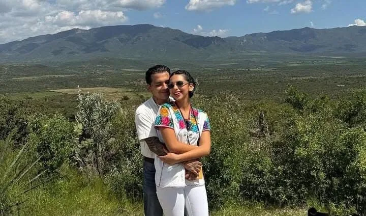 Nodal admite su amor por Ángela pero revela que no quiere hijos… por ahora Nodal admite su amor por Ángela pero revela que no quiere hijos… por ahora