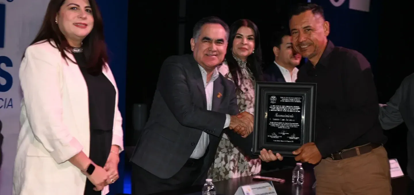 En unidad y con el bienestar como elementos primordiales de la UAS y sus trabajadores, el SUNTUAS Sección Administrativos e Intendencia festeja su 52 aniversario En unidad y con el bienestar como elementos primordiales de la UAS y sus trabajadores, el SUNTUAS Sección Administrativos e Intendencia festeja su 52 aniversario