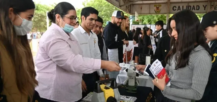 ¡De jóvenes para jóvenes! Con el abanico de opciones educativas, llega la edición 19 de la Muestra Profesiográfica UAS 2025 a la Unidad Regional Norte ¡De jóvenes para jóvenes! Con el abanico de opciones educativas, llega la edición 19 de la Muestra Profesiográfica UAS 2025 a la Unidad Regional Norte