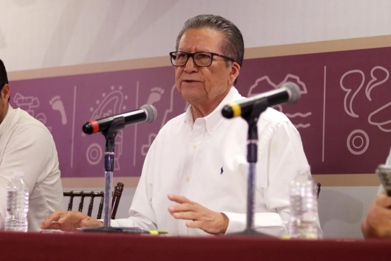 Gobierno del Estado mantiene comunicación con organizaciones y autoridades diplomáticas para apoyar a los connacionales en EU: Castro Meléndrez Gobierno del Estado mantiene comunicación con organizaciones y autoridades diplomáticas para apoyar a los connacionales en EU: Castro Meléndrez