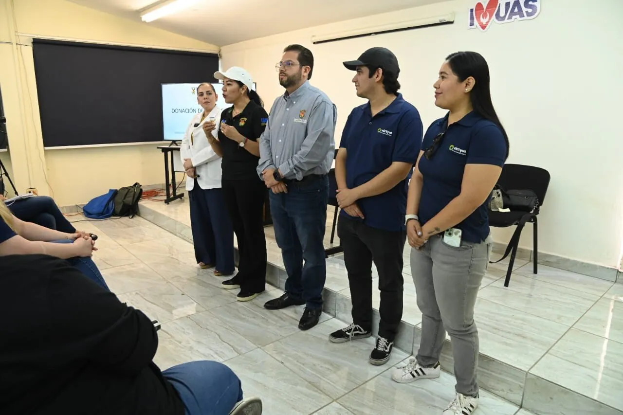 Como parte del compromiso de Bienestar Integral, el Centro de Universidad Virtual de la UAS recibe capacitación de Protección Civil Como parte del compromiso de Bienestar Integral, el Centro de Universidad Virtual de la UAS recibe capacitación de Protección Civil