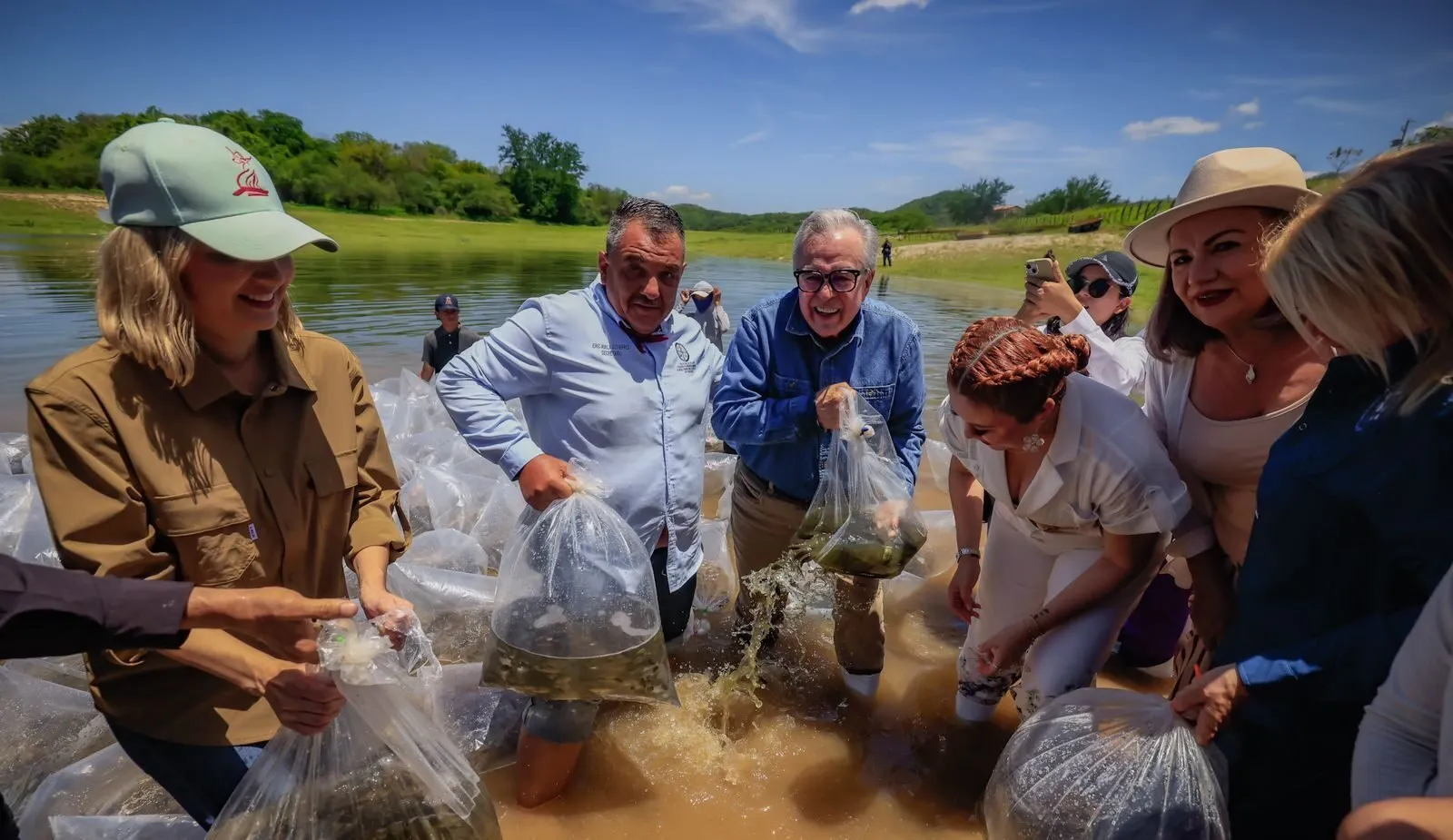 Fortalece gobernador Rubén Rocha en Sinaloa, pesca comercial y deportiva con 24.5 millones de alevines Fortalece gobernador Rubén Rocha en Sinaloa, pesca comercial y deportiva con 24.5 millones de alevines