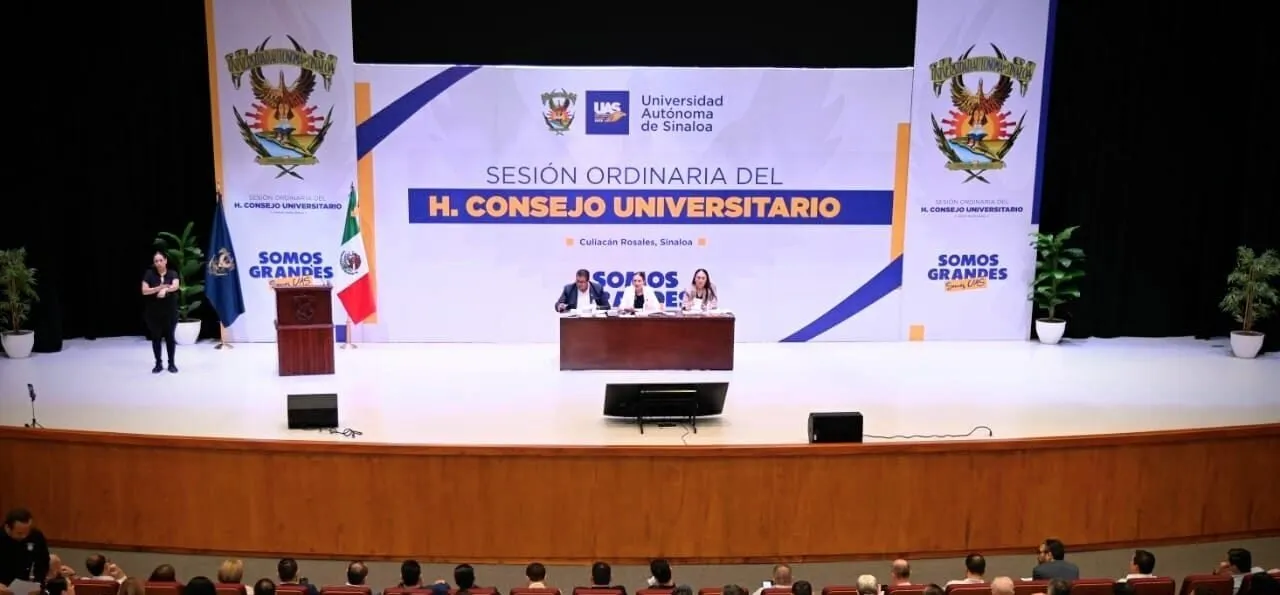 Tras respaldarlo, consejeros universitarios destacan el liderazgo del Rector Jesús Madueña, su sentido humanista y el fortalecimiento institucional Tras respaldarlo, consejeros universitarios destacan el liderazgo del Rector Jesús Madueña, su sentido humanista y el fortalecimiento institucional