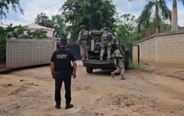 Ejecutan a balazos a seis en El Pozo, Imala; reporteros quedan en fuego cruzado Ejecutan a balazos a seis en El Pozo, Imala; reporteros quedan en fuego cruzado