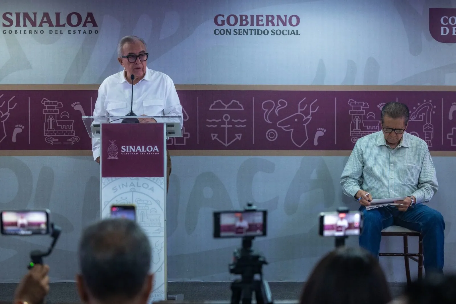 Plantea gobernador Rocha apoyar siembra de frijol bajo esquema de agricultura por contrato Plantea gobernador Rocha apoyar siembra de frijol bajo esquema de agricultura por contrato