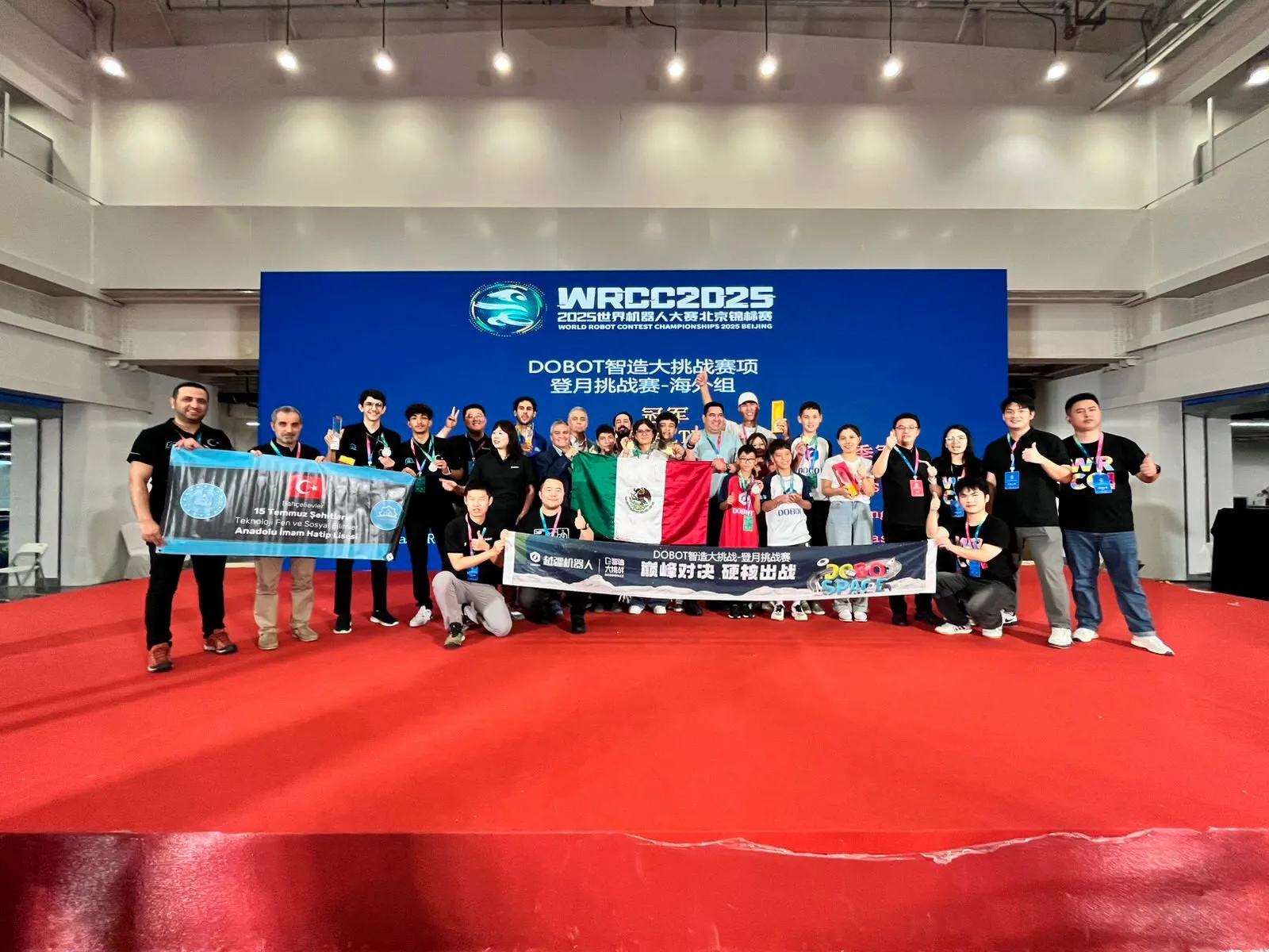 México se lleva el oro en una competencia de robótica en china México se lleva el oro en una competencia de robótica en china