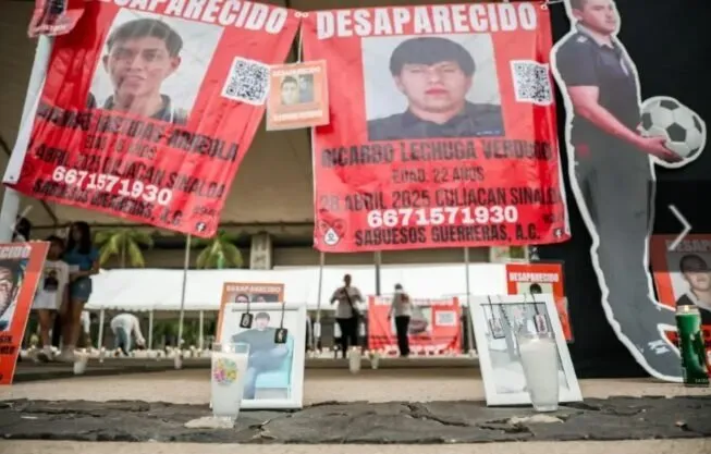 Culiacán se ilumina con 5 mil veladoras en memoria de los desaparecidos Culiacán se ilumina con 5 mil veladoras en memoria de los desaparecidos