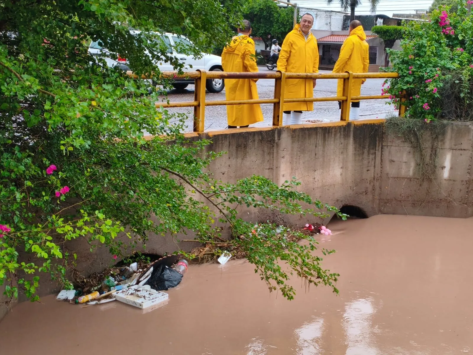 Se registran más de 114 milímetros de agua y 26 damnificados por “Raymond” en Ahome: Alcalde Se registran más de 114 milímetros de agua y 26 damnificados por “Raymond” en Ahome: Alcalde
