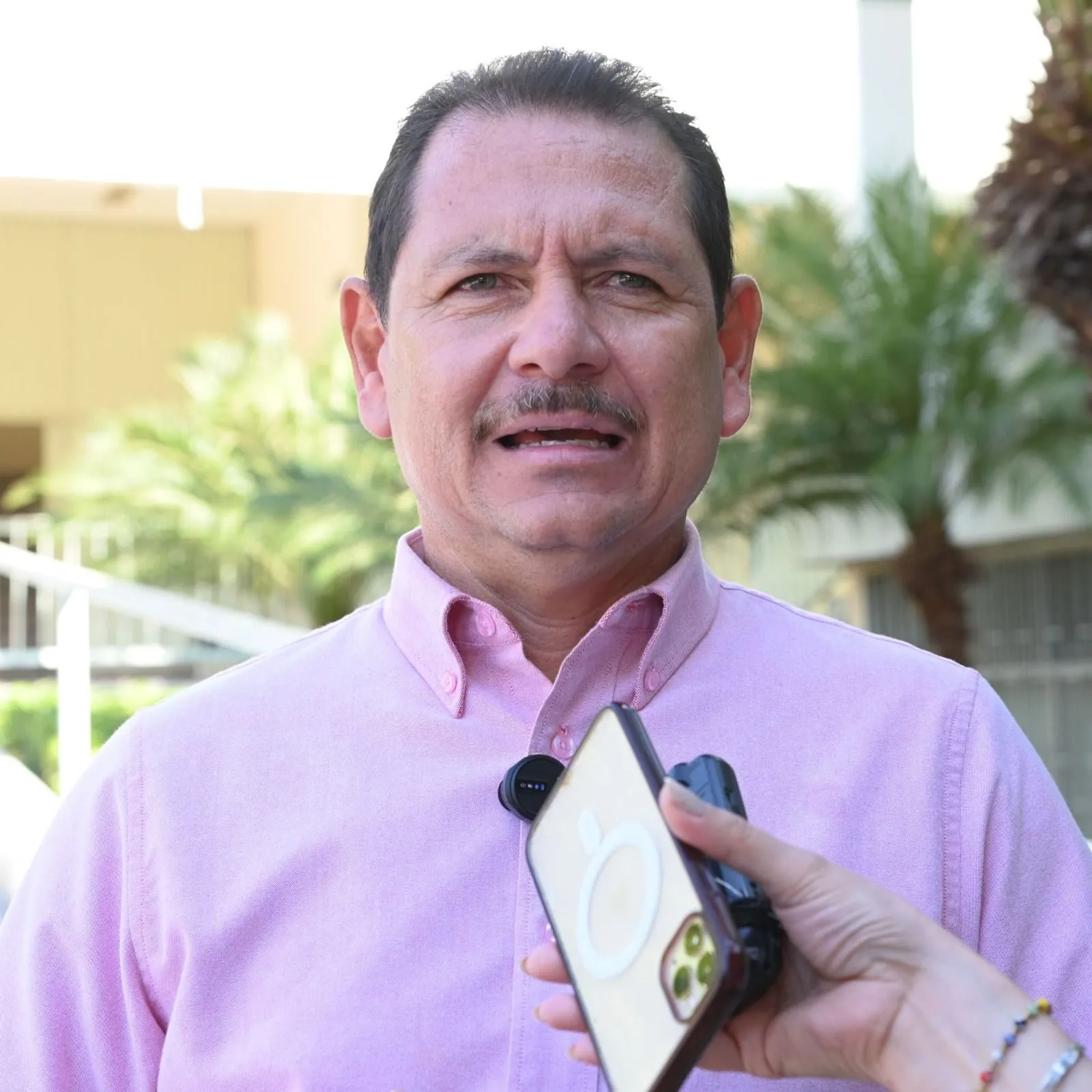 Mantiene la UAS apertura con su comunidad para establecer el diálogo respetuoso y conciliatorio; atiende Comisión de funcionarios a estudiantes de la Preparatoria Central Diurna Mantiene la UAS apertura con su comunidad para establecer el diálogo respetuoso y conciliatorio; atiende Comisión de funcionarios a estudiantes de la Preparatoria Central Diurna