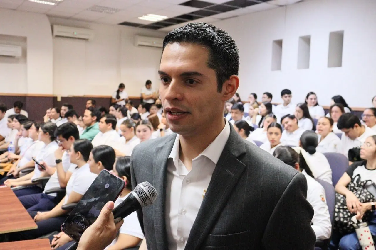 Lanza la UAS convocatoria a estudiantes y egresados de Enfermería para certificarse en el estudio del idioma inglés y trabajar en Estados Unidos Lanza la UAS convocatoria a estudiantes y egresados de Enfermería para certificarse en el estudio del idioma inglés y trabajar en Estados Unidos