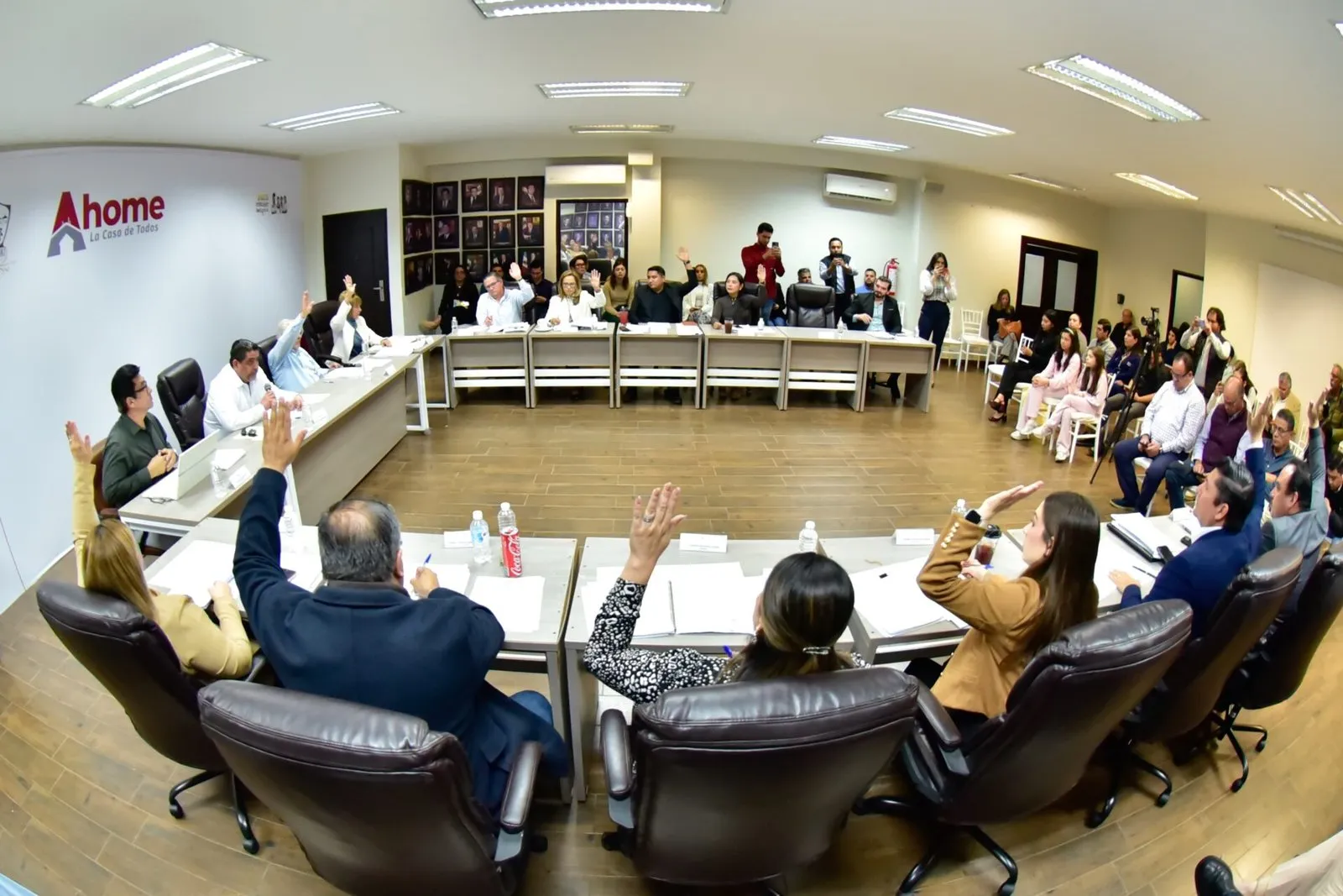 Designa Cabildo Recinto Oficial al CIE para la entrega de la Medalla al Mérito de la Mujer Ahomense “Lore de La Vega” Designa Cabildo Recinto Oficial al CIE para la entrega de la Medalla al Mérito de la Mujer Ahomense “Lore de La Vega”
