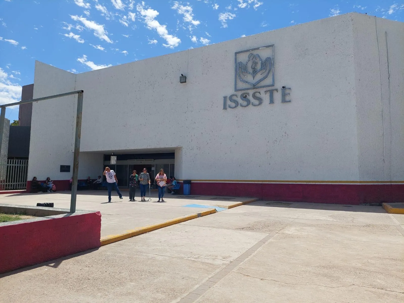 Colapsa atención en el Issste Los Mochis: No hay medicamento ni atención digna Colapsa atención en el Issste Los Mochis: No hay medicamento ni atención digna