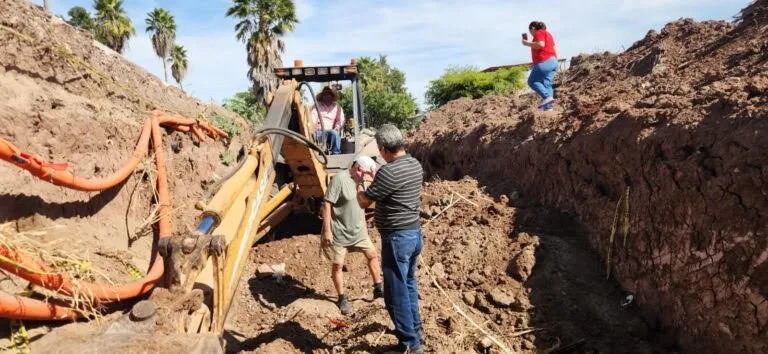 Habitantes de San Fernando frenan obra de entubamiento de canal pluvial Habitantes de San Fernando frenan obra de entubamiento de canal pluvial
