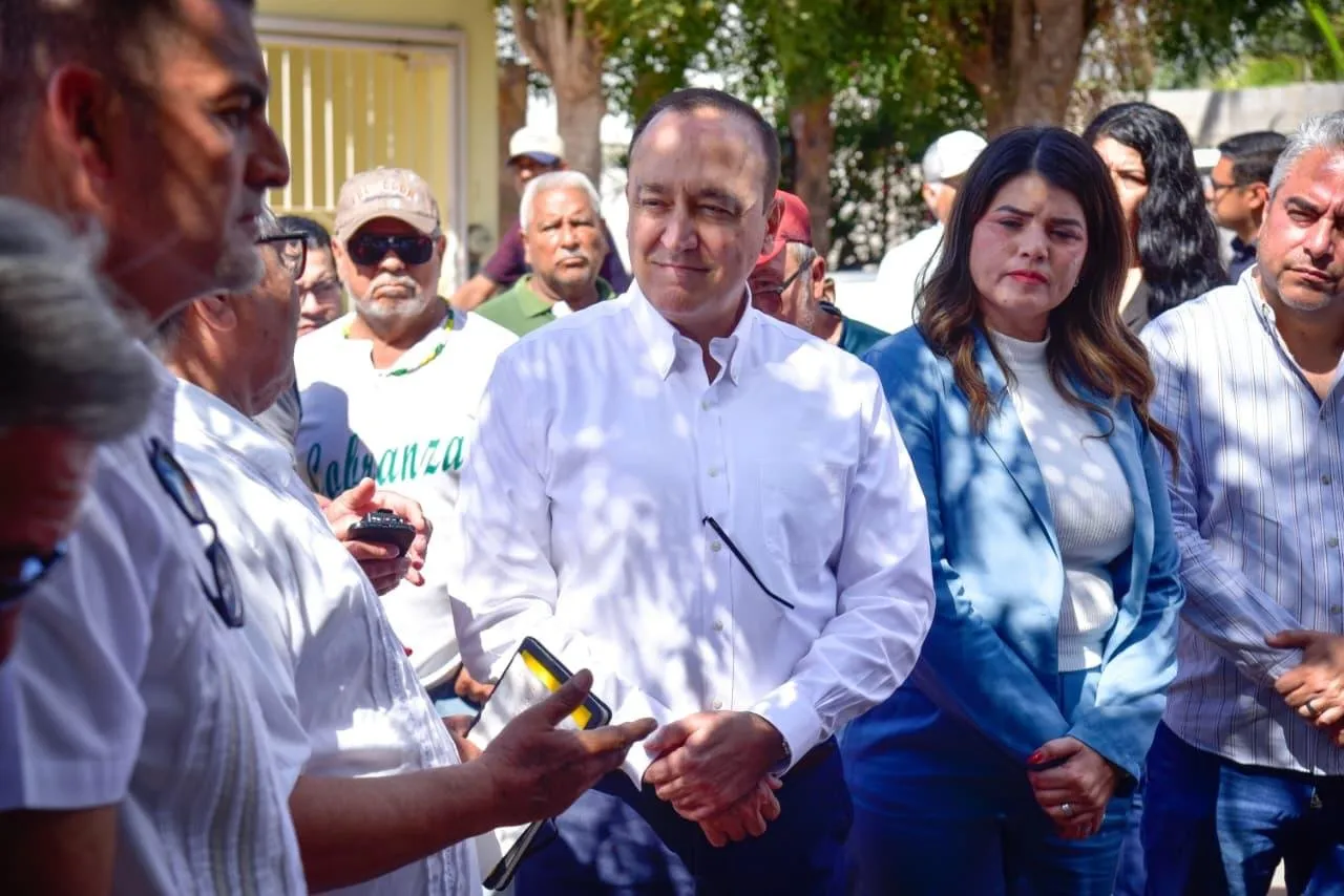 Presidente Antonio Menéndez atiende en el ejido 9 de Diciembre llamado ciudadano Presidente Antonio Menéndez atiende en el ejido 9 de Diciembre llamado ciudadano