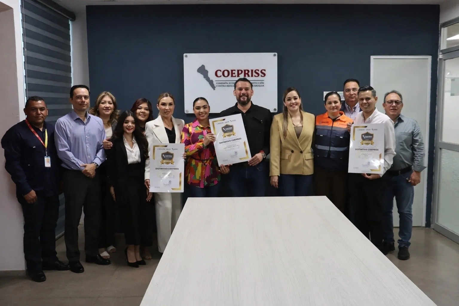 Compromiso con la salud: COEPRISS entrega distintivos a negocios que cumplen normas sanitarias. Compromiso con la salud: COEPRISS entrega distintivos a negocios que cumplen normas sanitarias.