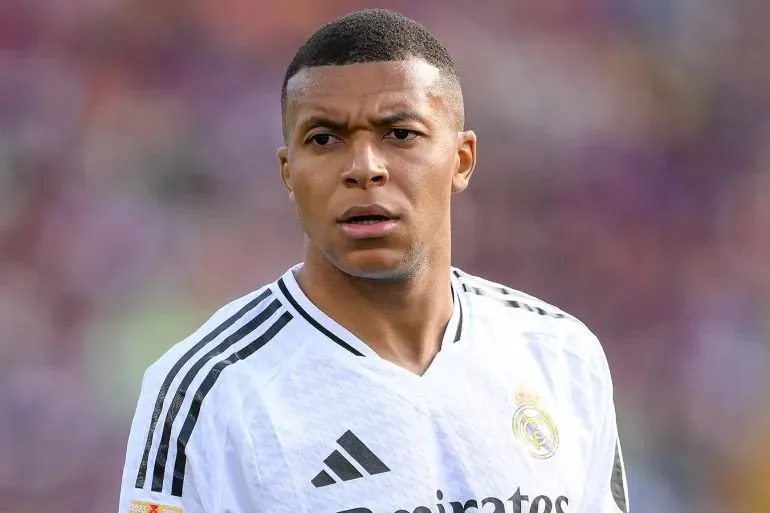 ALARMA EN EL MADRID: MBAPPÉ SE LESIONA Y QUEDA FUERA INDEFINIDAMENTE ALARMA EN EL MADRID: MBAPPÉ SE LESIONA Y QUEDA FUERA INDEFINIDAMENTE