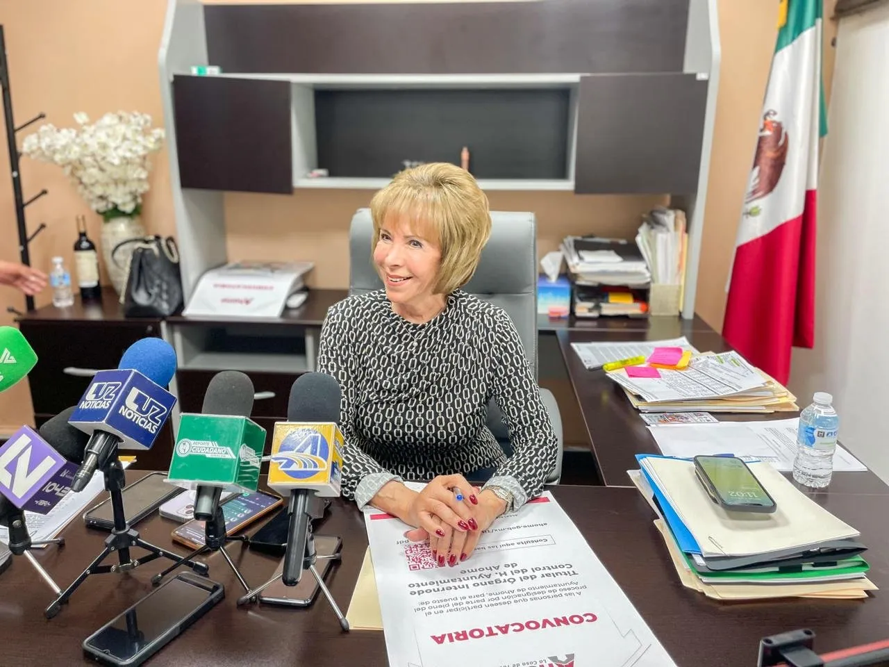 Se registran 9 personas para el cargo de titular del Órgano Interno de Control del Ayuntamiento de Ahome Se registran 9 personas para el cargo de titular del Órgano Interno de Control del Ayuntamiento de Ahome