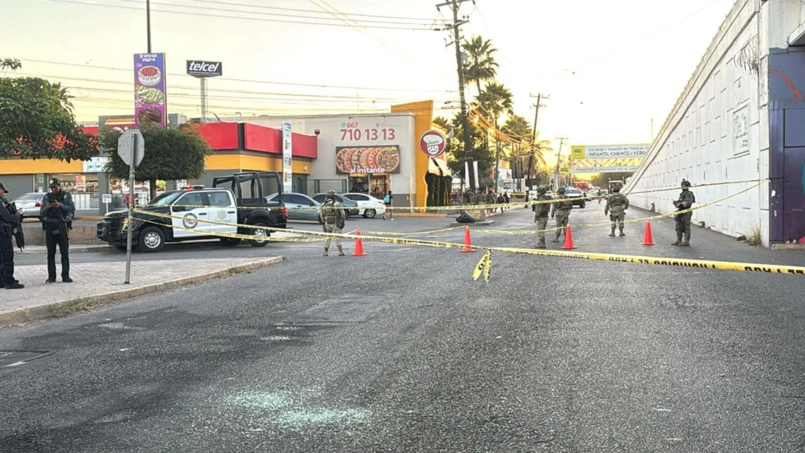 Se registra enfrentamiento a balazos entre la Marina y grupo armado en Culiacán; no hubo heridos ni detenidos Se registra enfrentamiento a balazos entre la Marina y grupo armado en Culiacán; no hubo heridos ni detenidos