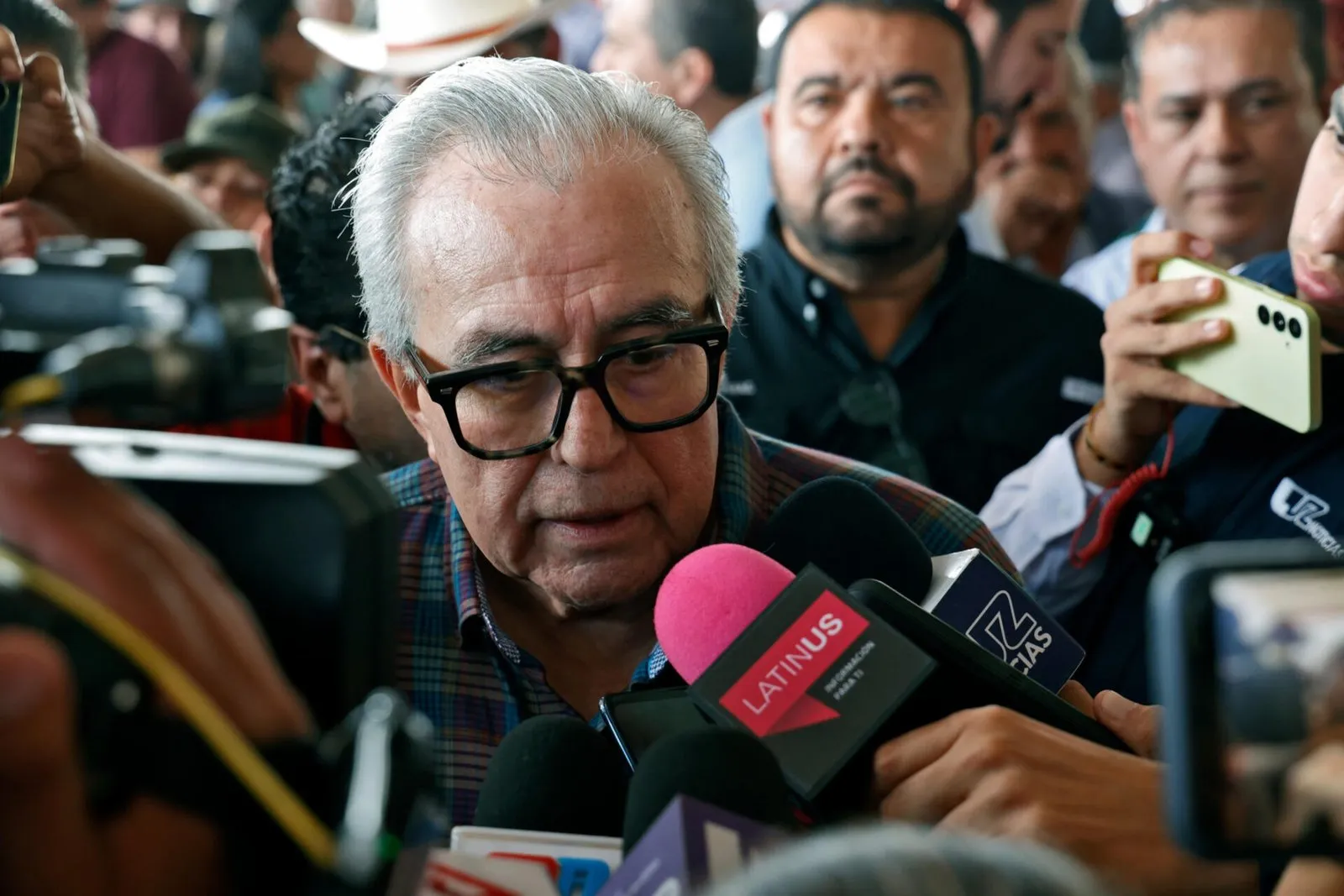 Gobernador Rocha Moya destacó la defensa de la soberanía de México por parte de la presidenta Sheinbaum Gobernador Rocha Moya destacó la defensa de la soberanía de México por parte de la presidenta Sheinbaum