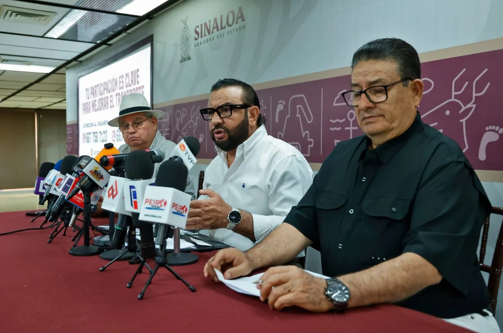 Transportistas urbanos reiteran compromiso de mejorar el servicio al obtener un ajuste a la tarifa Transportistas urbanos reiteran compromiso de mejorar el servicio al obtener un ajuste a la tarifa