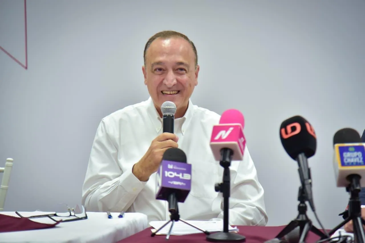 “Esta semana se instalan 400 luminarias nuevas para zona urbana y rural”: Antonio Menéndez “Esta semana se instalan 400 luminarias nuevas para zona urbana y rural”: Antonio Menéndez