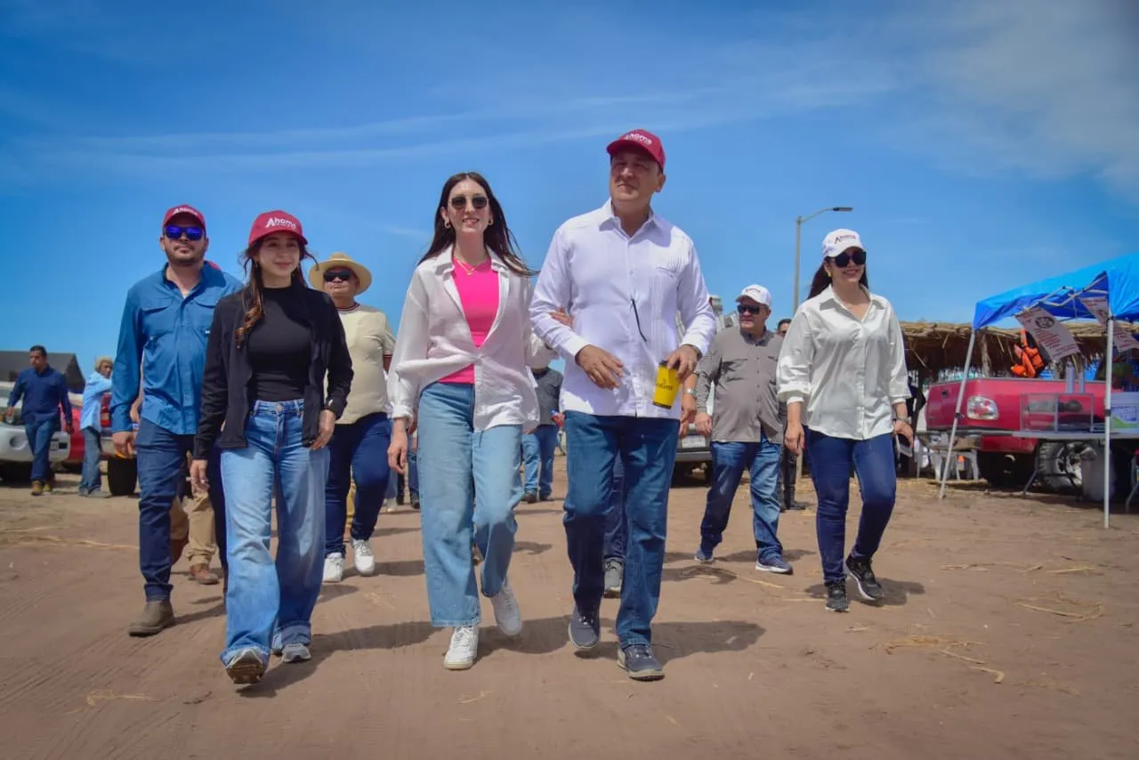 Vacacionistas viven Jueves Santo en armonía en Ahome; el Alcalde Antonio Menéndez visitó algunos sitios Vacacionistas viven Jueves Santo en armonía en Ahome; el Alcalde Antonio Menéndez visitó algunos sitios