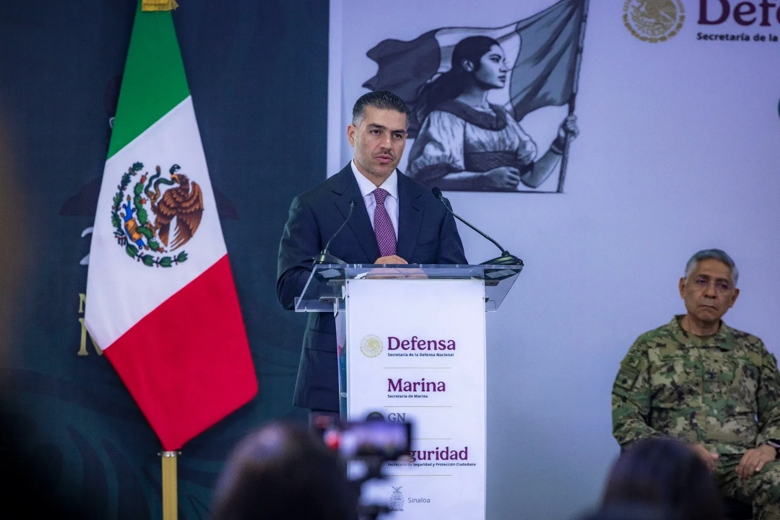El gobierno federal no se retirará de Sinaloa, Gabinete de Seguridad confirma respaldo a la gobernadora Yeraldine Bonilla El gobierno federal no se retirará de Sinaloa, Gabinete de Seguridad confirma respaldo a la gobernadora Yeraldine Bonilla