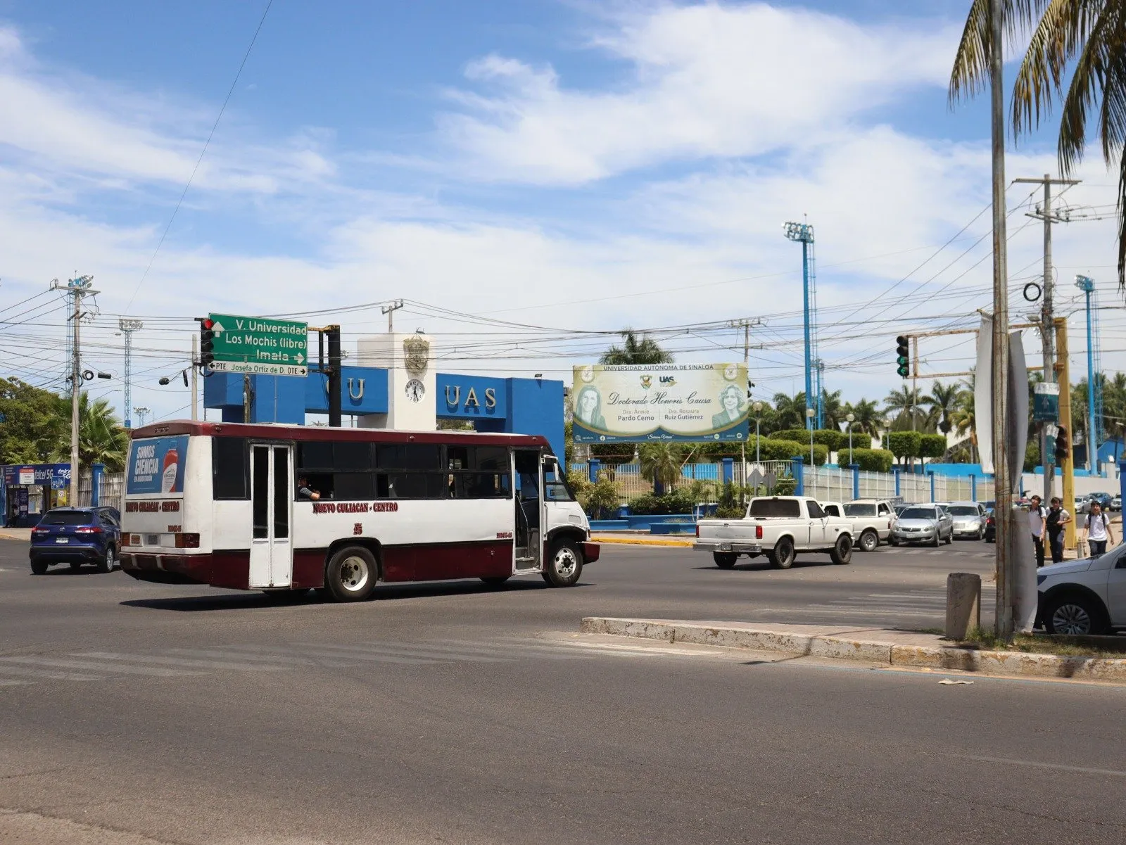 ¡Hacia una movilidad sustentable! Investigadores desarrollan modelo colaborativo para optimizar el tráfico urbano mediante Teoría de Juegos ¡Hacia una movilidad sustentable! Investigadores desarrollan modelo colaborativo para optimizar el tráfico urbano mediante Teoría de Juegos