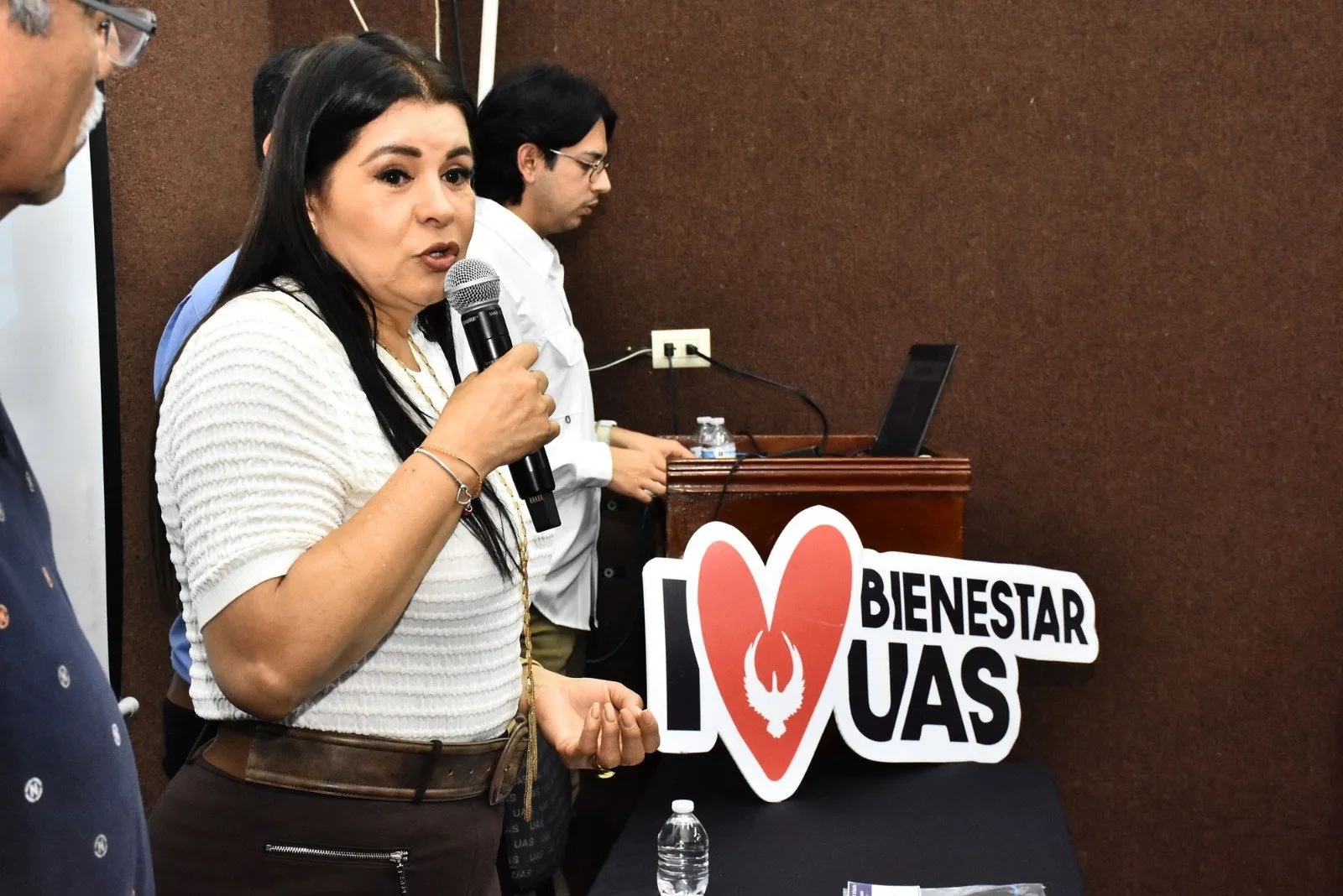 La Unidad de Bienestar Universitario lleva herramientas de prevención de violencia a estudiantes de la Preparatoria Dr. Salvador Allende La Unidad de Bienestar Universitario lleva herramientas de prevención de violencia a estudiantes de la Preparatoria Dr. Salvador Allende