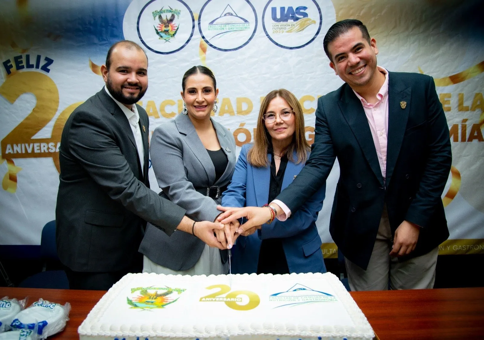 ¡Dos décadas transformando la salud y la sociedad! La Facultad de Ciencias de la Nutrición y Gastronomía de la UAS celebra 20 años de excelencia académica ¡Dos décadas transformando la salud y la sociedad! La Facultad de Ciencias de la Nutrición y Gastronomía de la UAS celebra 20 años de excelencia académica