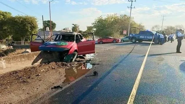 Trágico accidente carretero deja dos hombres muertos Trágico accidente carretero deja dos hombres muertos