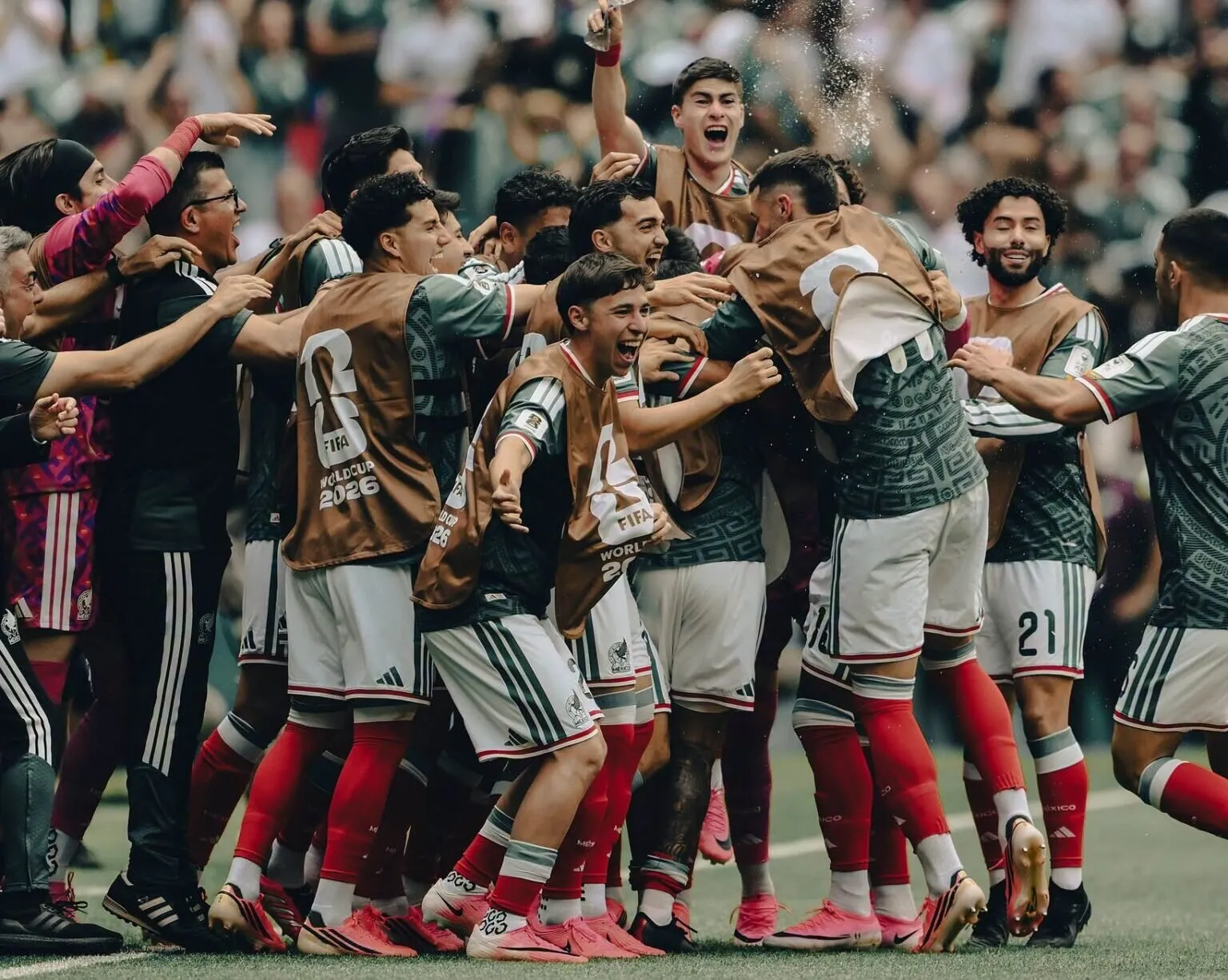 MÉXICO SE QUEDA CON EL LIDERATO TRAS SUPERAR A COREA DEL SUR EN GUADALAJARA MÉXICO SE QUEDA CON EL LIDERATO TRAS SUPERAR A COREA DEL SUR EN GUADALAJARA