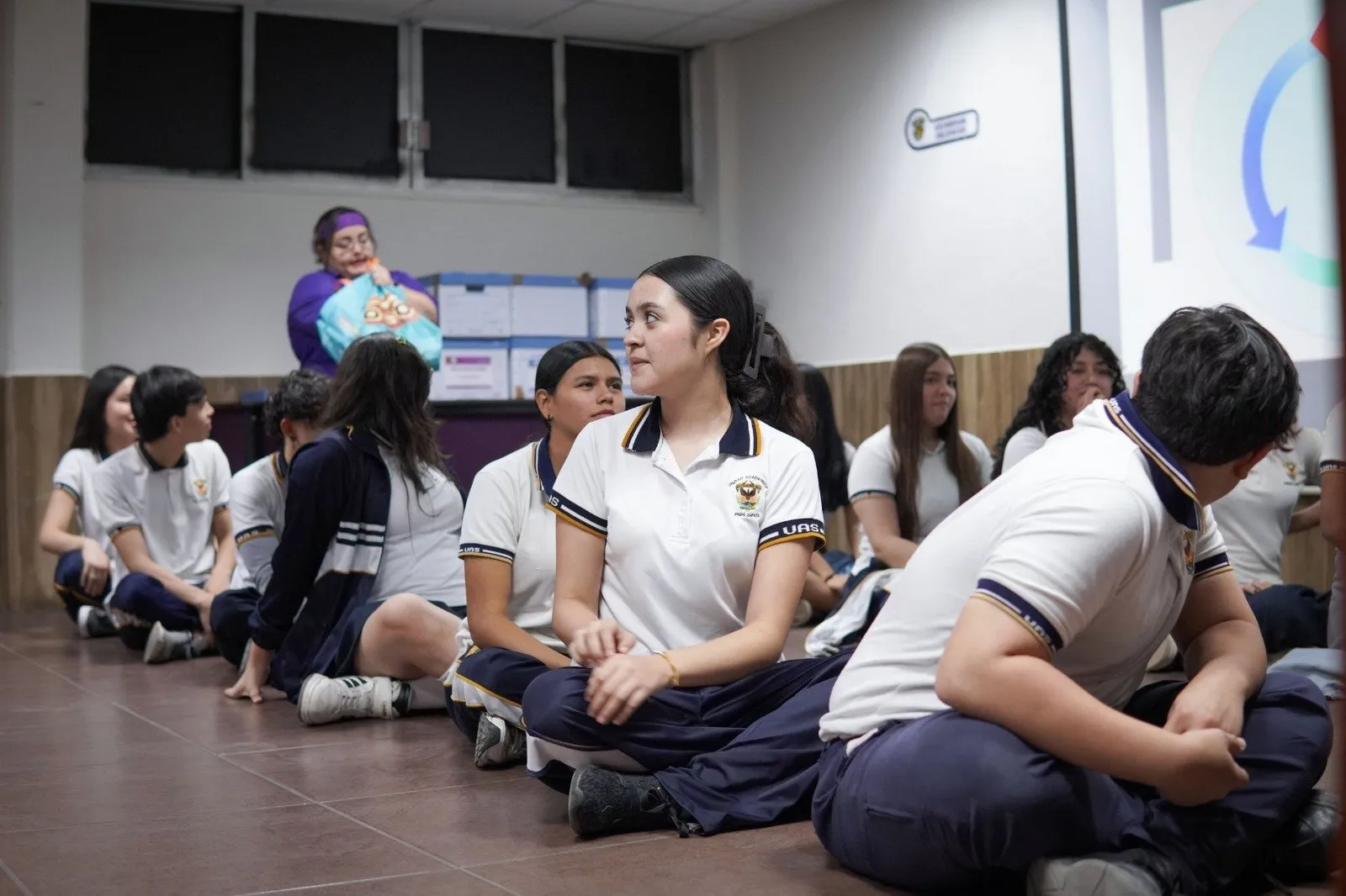 A través de Bienestar Universitario y los Servicios de Salud de Sinaloa, la UAS fortalece la prevención de la violencia en la Preparatoria Emiliano Zapata A través de Bienestar Universitario y los Servicios de Salud de Sinaloa, la UAS fortalece la prevención de la violencia en la Preparatoria Emiliano Zapata