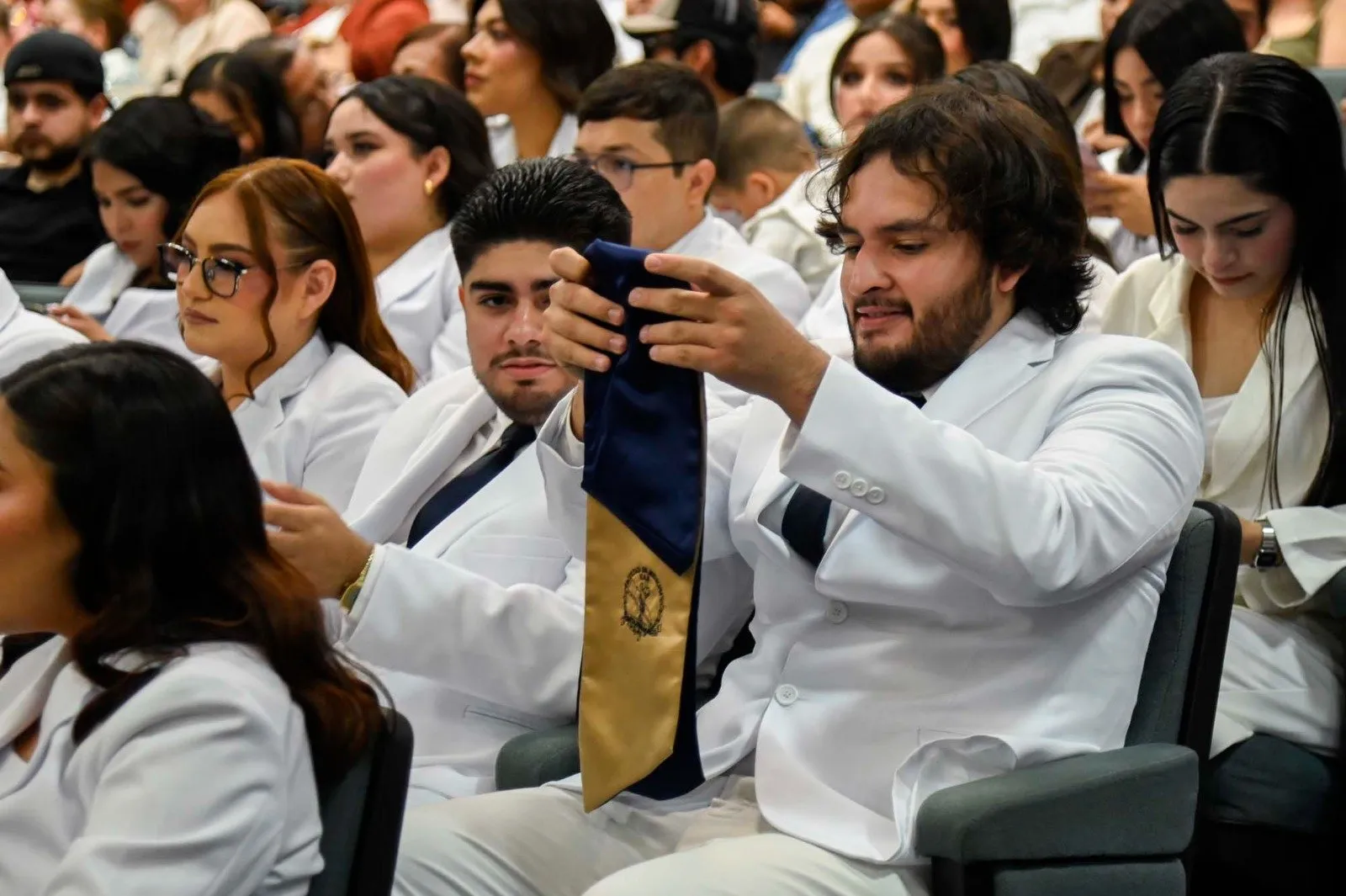 Egresa con éxito la XIII Generación de la Licenciatura en Gericultura de la UAS; asumen el compromiso de dignificar la atención al adulto mayor Egresa con éxito la XIII Generación de la Licenciatura en Gericultura de la UAS; asumen el compromiso de dignificar la atención al adulto mayor