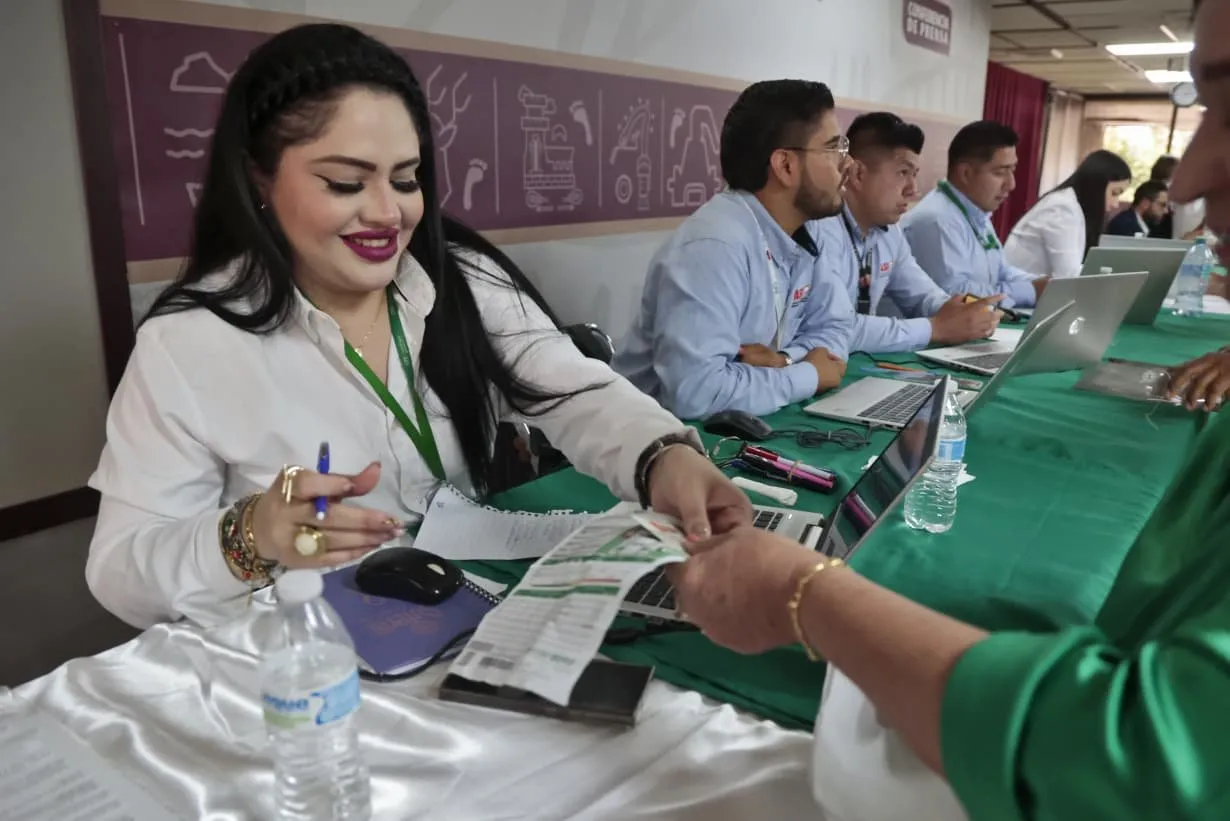 CFE atiende a usuarios por inconformidades relacionadas con facturación del servicio eléctrico CFE atiende a usuarios por inconformidades relacionadas con facturación del servicio eléctrico