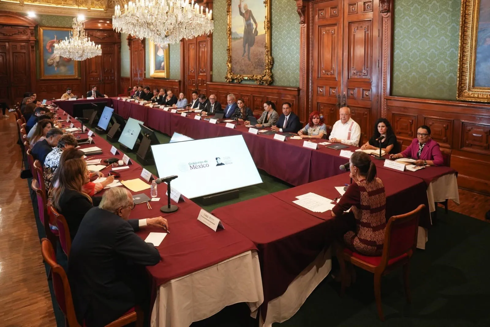 Gobernadora Yeraldine asistió a segunda reunión con la presidenta Claudia Sheinbaum Gobernadora Yeraldine asistió a segunda reunión con la presidenta Claudia Sheinbaum