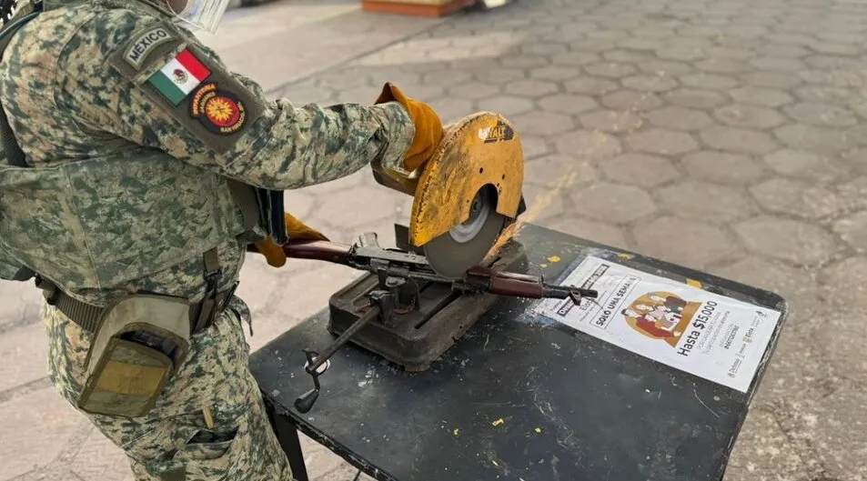 Desarme voluntario en Sinaloa: ¿ Menos armas en casa o solo la foto para el informe? Desarme voluntario en Sinaloa: ¿ Menos armas en casa o solo la foto para el informe?